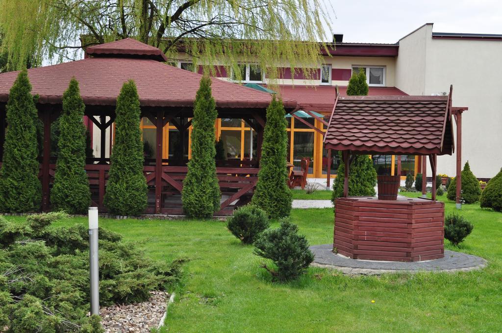 Bankietowa Hotel & Restauracja Ostrow Wielkopolski Exterior photo