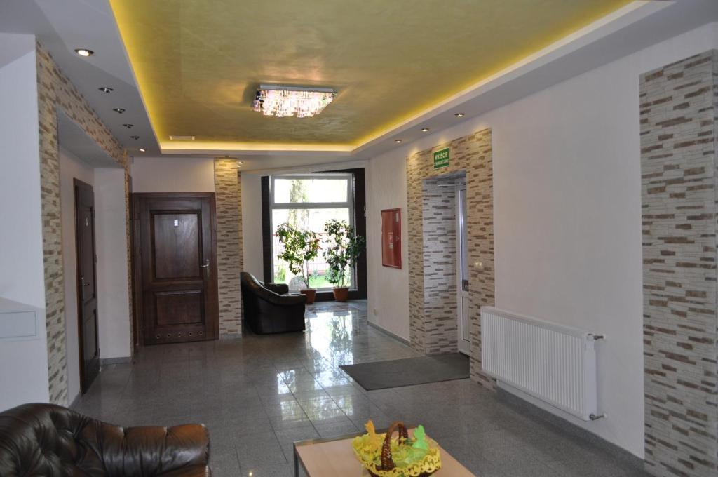 Bankietowa Hotel & Restauracja Ostrow Wielkopolski Exterior photo